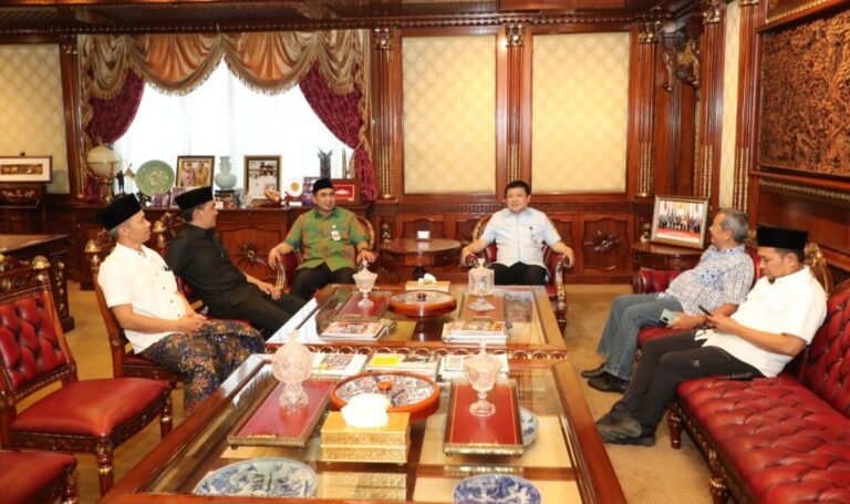 Industri di Solo Raya Bergeliat, Gus Yasin Dorong Penguatan Pasar Asia