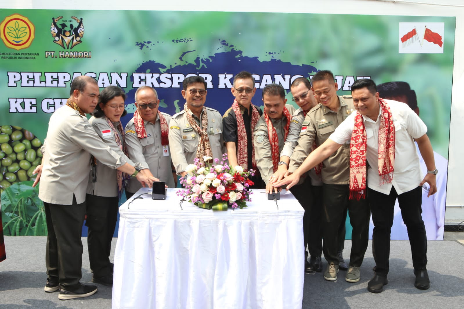 Lepas Ekspor Kacang Hijau 1.000 Ton Ke Cina, Mentan SYL Buktikan ...