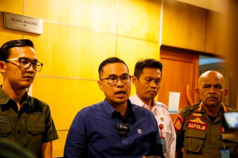Pemkot Tangsel Akan Sanksi Tegas Pembakar Sampah Ilegal
