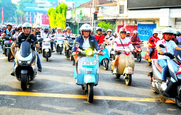 Menhub Ajak Masyarakat Beralih ke Kendaraan Listrik
