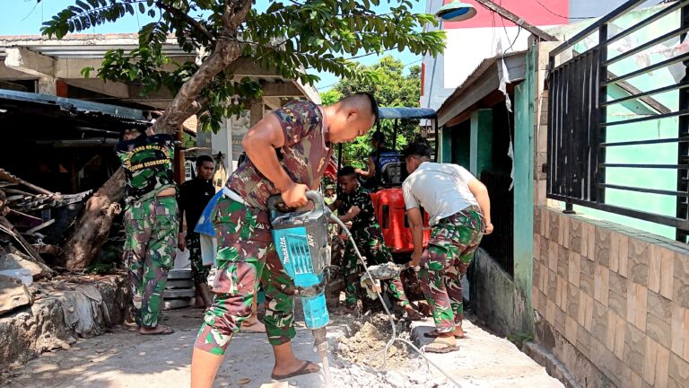 Bersama DPUPR, Kodim Depok Bangun Drainase Sepanjang 200 Meter di Rangkapan Jaya