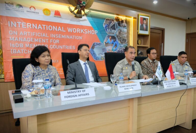 Indonesia Berikan Pelatihan Teknologi Kawin Suntik Pada Ternak Bagi Negara Anggota IsDB