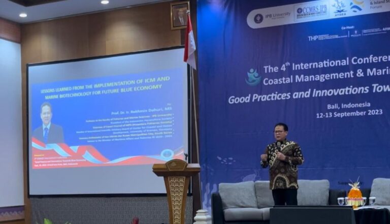 4th ICMMBT 2023, Rokhmin Dahuri paparkanPentingnya Penerapan Bioteknologi Kelautan