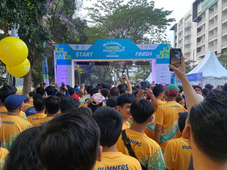 Dilepas Benyamin, Ribuan Peserta Ikuti Tangsel Marathon 2023