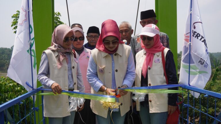 Pertaladies Gaet Sasaka Bangun Jembatan di Lebak Banten