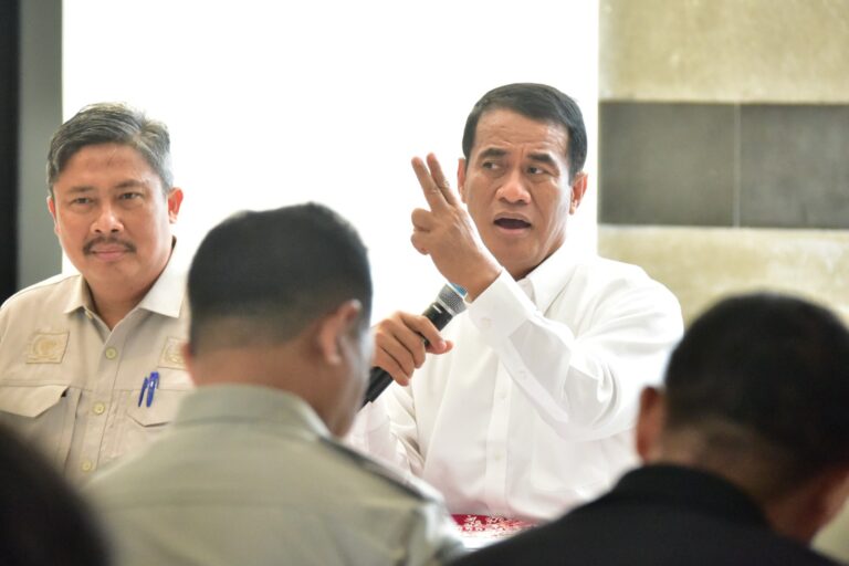 Mentan Amran Akan Berikan Gaji dan Tunjangannya ke Yatim Piatu