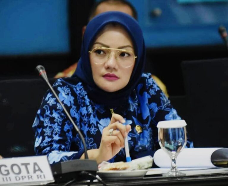 Adde Rosi Soroti Kelebihan Kapasitas di Lapas Kerobokan Bali