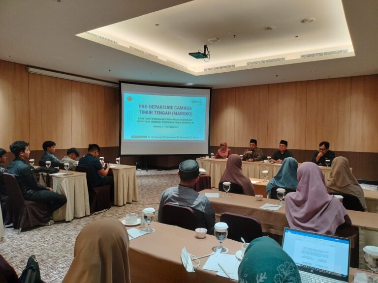 Kemenag Berangkatkan 27 Mahasiswa Baru Penerima Beasiswa Kuliah ke Maroko