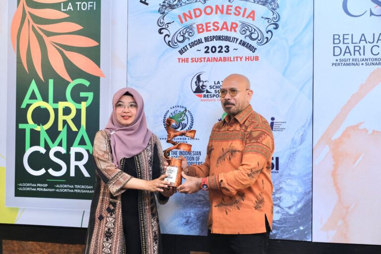 Nicke Widyawati Menjadi Bintang CSR di Indonesia Best Social Responsibility Awards (BESAR) 2023