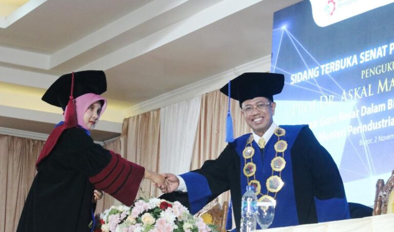 Lakukan Penelitian di Bidang Green Industry, Guru Besar Pendidikan Vokasi Pertama di Kemenperin Dikukuhkan