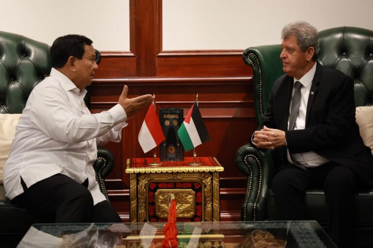 Prabowo dan Dubes Palestina Bahas Bantuan Kapal RS TNI untuk Palestina