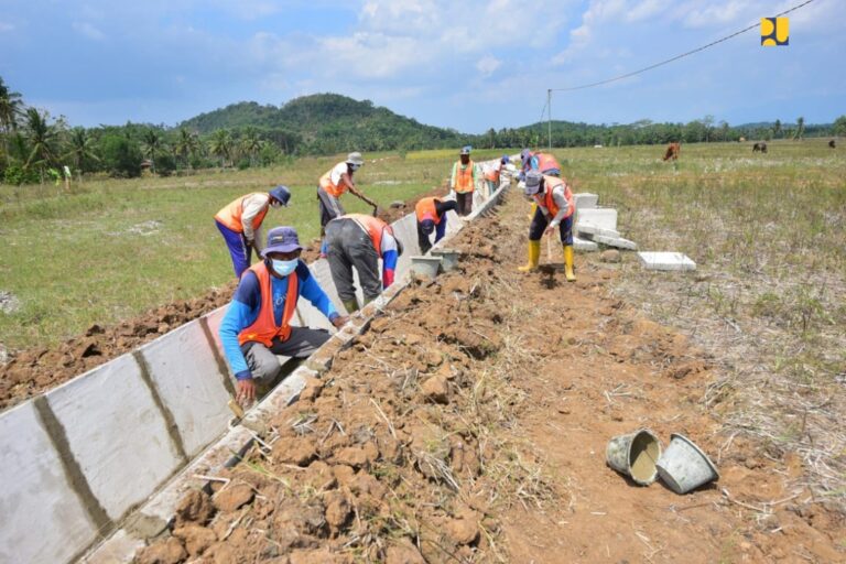 Program Padat Karya Tunai Sumber Daya Air Serap Lebih dari 250 Ribu Pekerja Hingga Oktober 2023
