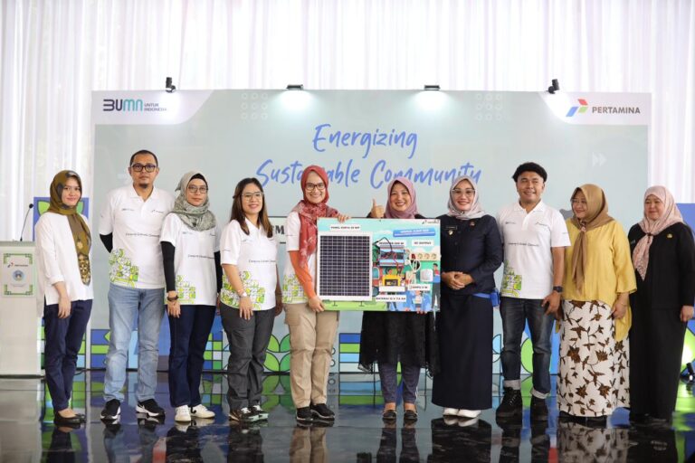 Pertamina Gandeng Generasi Muda Peduli Lingkungan Wujudkan Sekolah Adiwiyata Nasional Berbasis Energi Terbarukan