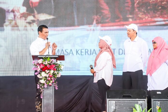 Puluhan Ribu Petani Dan Penyuluh Hadir Di Soreang, Mentan Amran ...