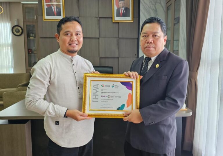 UIN Bandung Sabet Penghargaan TOP 3 Best Social Impact Initiative IHYA 2023