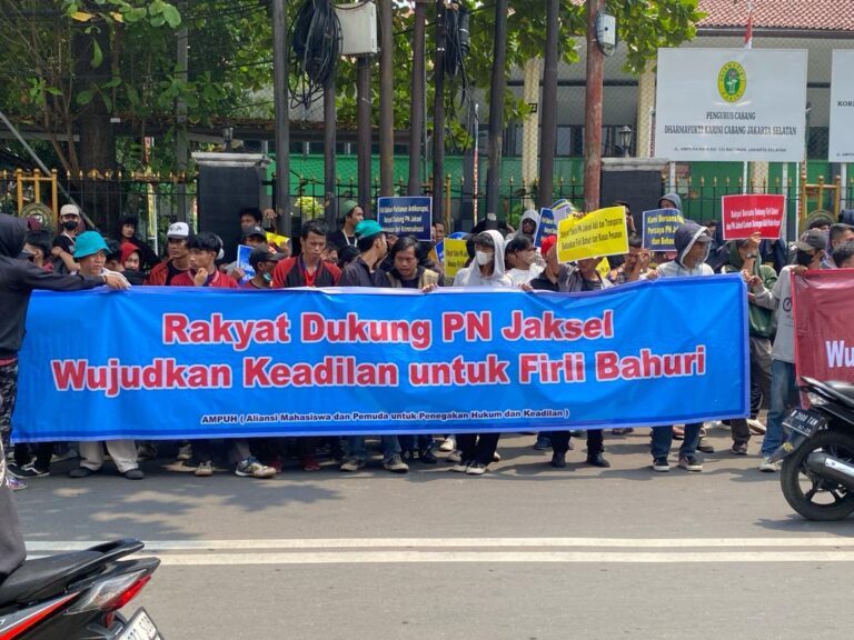 Dukung Praperadilan Firli Bahuri Bebas Intervensi, Ratusan Masa Aksi Janji Datangi PN Jaksel Setiap Hari