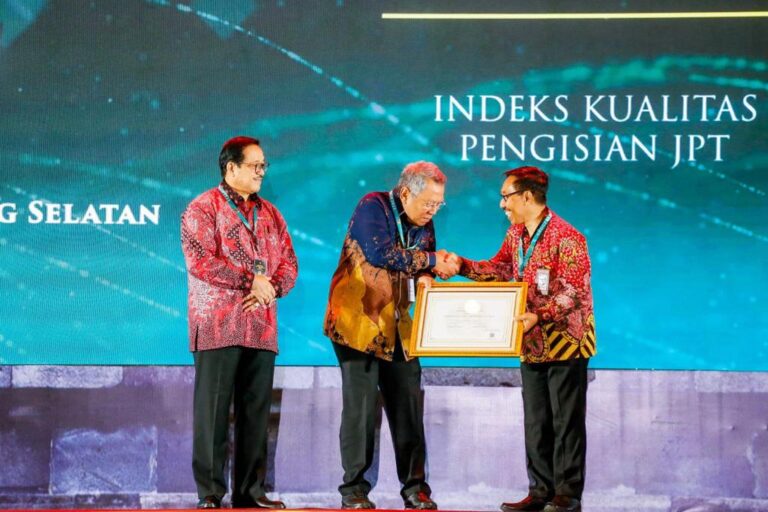 Pemkot Tangsel Raih Dua Penghargaan Predikat Tertinggi di Ajang Anugerah Meritokrasi KASN Tahun 2023