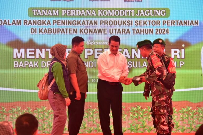 Mentan Amran Ajak Petani-Penyuluh Konawe Utara Wujudkan Indonesia Lumbung Pangan Dunia