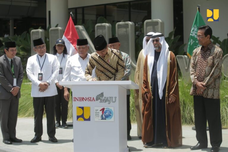 Presiden Jokowi Resmikan Gedung 9 Lantai Kampus Universitas Nahdatul Ulama Yogyakarta