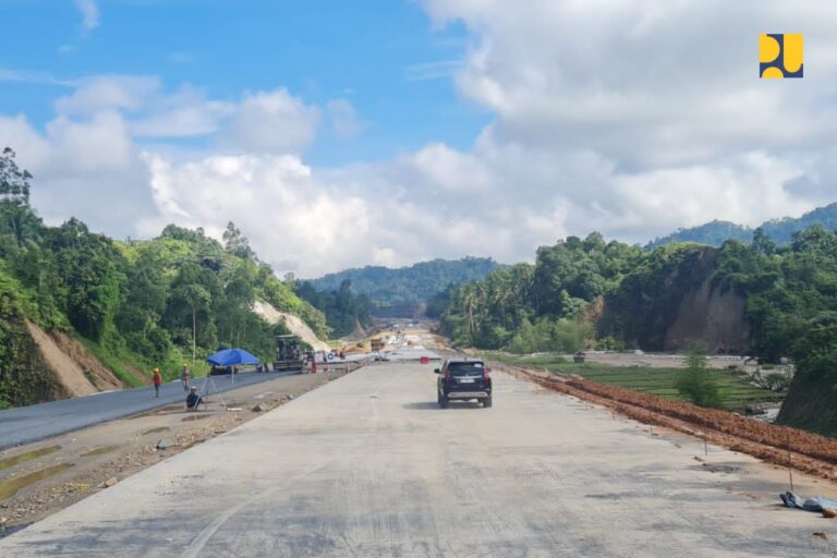 PUPR Targetkan Jalan Tol Padang – Sicincin Fungsional Juli 2024