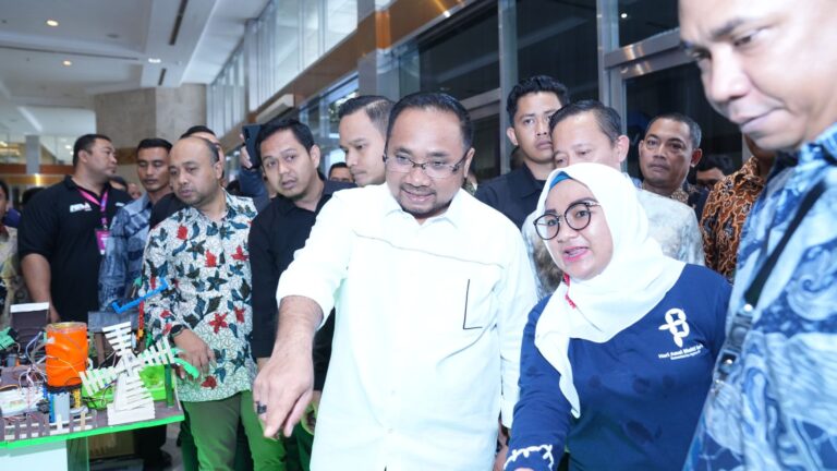 Hadiri Dev-X Kemenag, Menag Rasakan Pengalaman Baru Layanan Kemenag