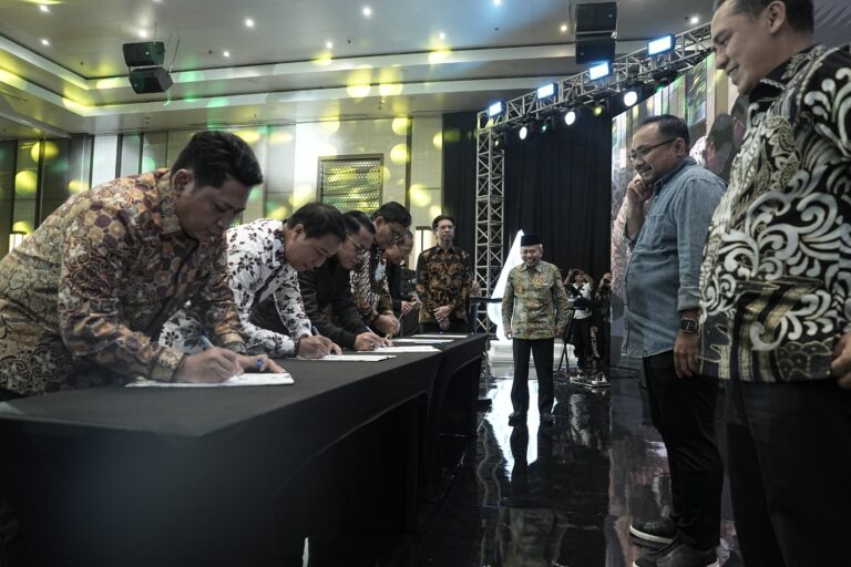 Pastikan Program Hasil Rakernas 2024 Dilaksanakan, Menag Yaqut Minta Pimpinan Satker Teken Pakta Integritas