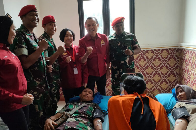Adang Darajatun Apresiasi Peran Aktif Kaum Perempuan Dalam Donor Darah