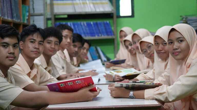 Sebanyak Rp900 Miliar Beasiswa PIP 2024 untuk Siswa Madrasah Segera Cair