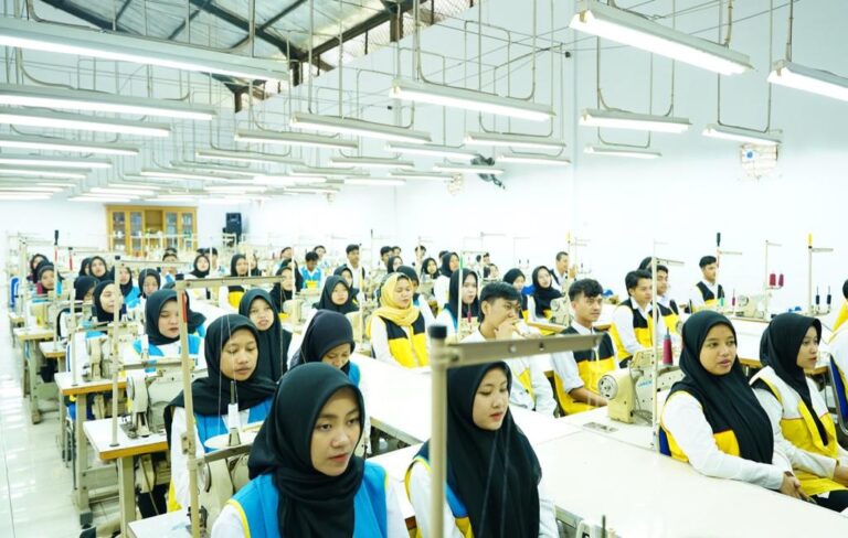 Kemenperin Pasok Ratusan SDM Kompeten di Industri Otomotif dan Tekstil