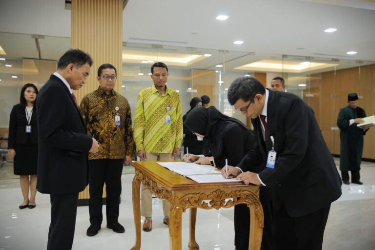 Dirut LPDB-KUMKM Lantik 13 Pejabat Struktural dan Pilih 5 Kandidat Agent of Change