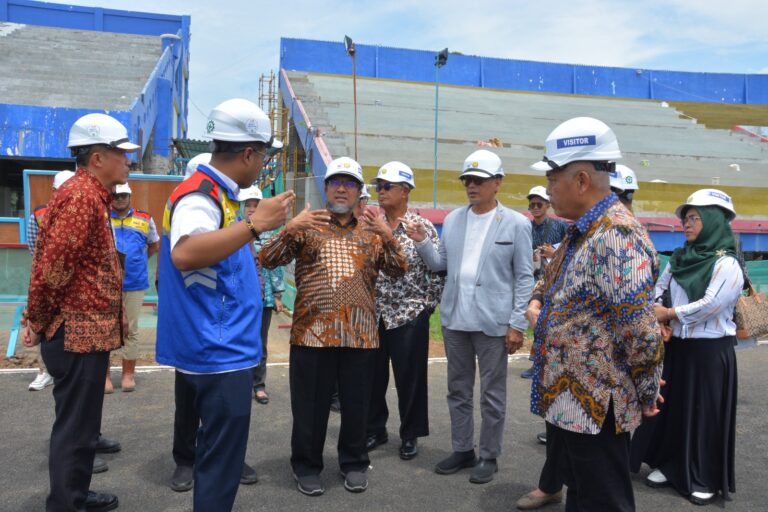 Tinjau Renovasi Stadion Kanjuruhan Malang, Komisi X Dukung Kebangkitan Sepak Bola