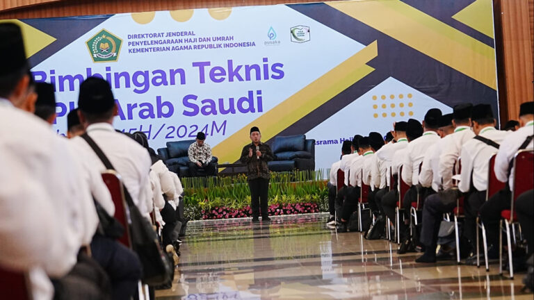 Kemenag Minta Komitmen Petugas Haji Gunakan Seragam dan Siap Bekerja 24 Jam