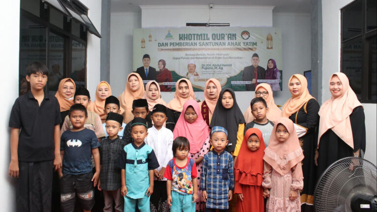 Berbagi Berkah, DWP UIN KHAS Jember Gelar Khotmil Qur’an dan Santunan Anak Yatim
