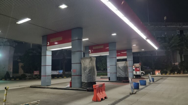 Pertamina Tindak Tegas SPBU Gunakan Alat Tidak Standar di Karawang