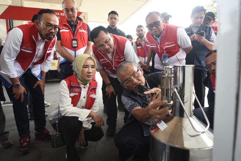 Dirut Pertamina Turun Langsung Pantau Kesiapan Satgas Lebaran Pertamina di Jawa Barat