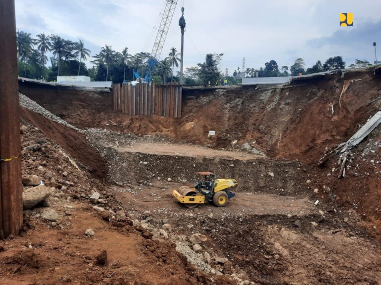 Penanganan Darurat Longsor Tol Bocimi, Target Dibuka Fungsional H+1 Lebaran 2024