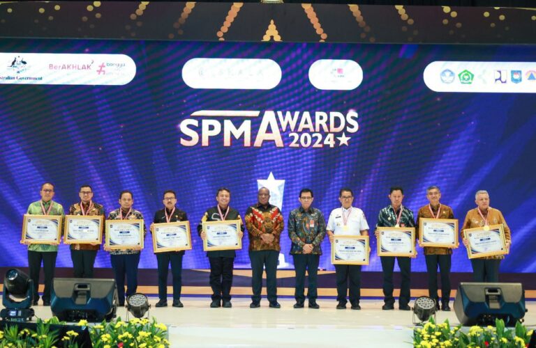 Pemkot Tangsel Raih Penghargaan Standar Pelayanan Minimal Kategori Terbaik se-Indonesia