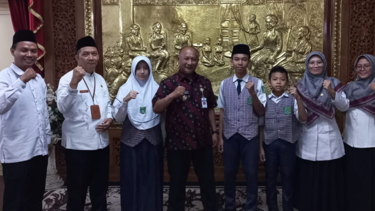 Terbang Ke Thailand, Siswa MTsN 1 Pati Ikuti Final Olimpiade Matematika Internasional