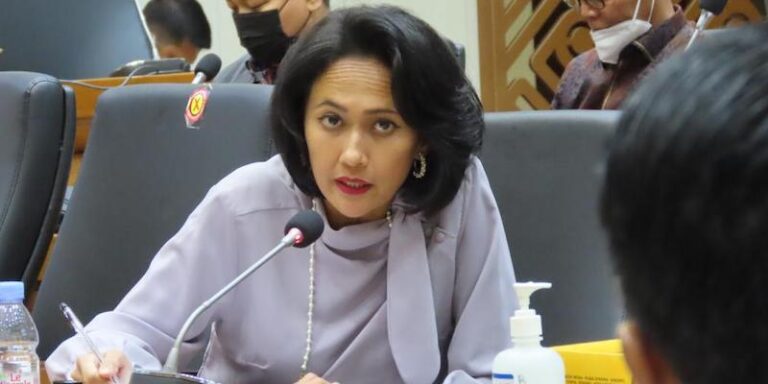 Pemerintah Indonesia Perlu Terlibat Redam Perang Iran-Israel