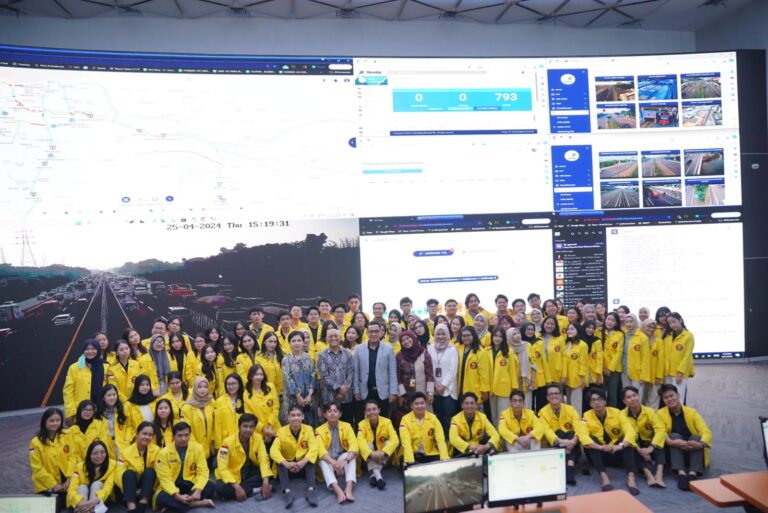 Mahasiswa FIA UI Gelar Company Visit ke Jasa Marga Toll Road Command Center
