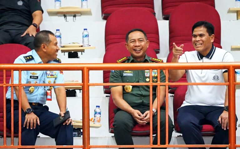 Panglima TNI Saksikan Laga Final Bola Voli Kartini Cup XX Tahun 2024