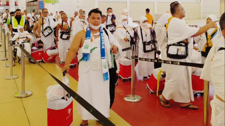 Imbas Keterlambatan Garuda, Bikin Was-Was Jemaah