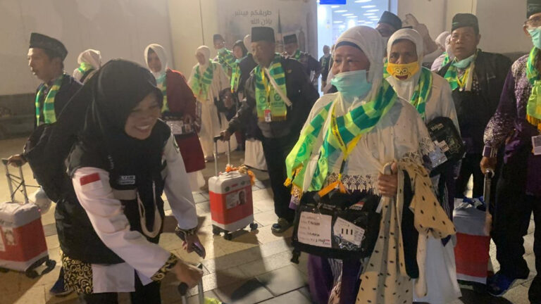 Apa Kata Jemaah tentang Layanan Fast Track? Alhamdulillah Cepet