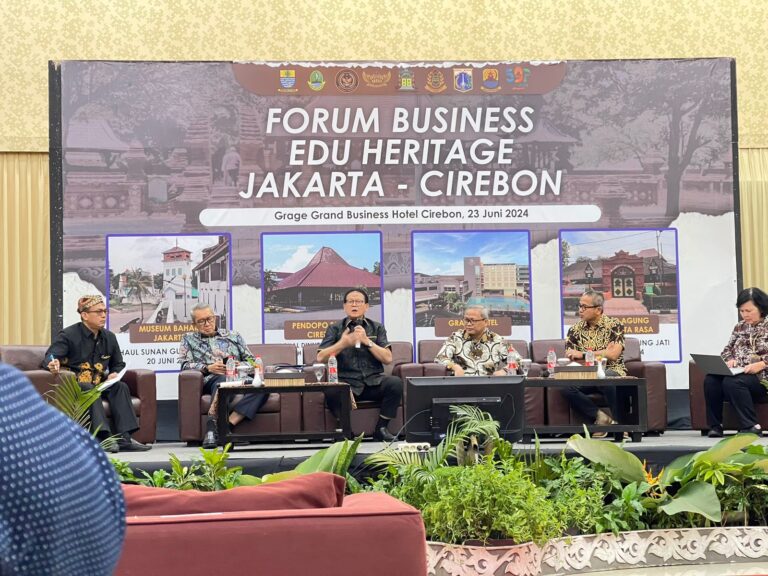 Blue Economy dan Strategi Pengembangan Pariwisata Bahari Cirebon dan Indramayu