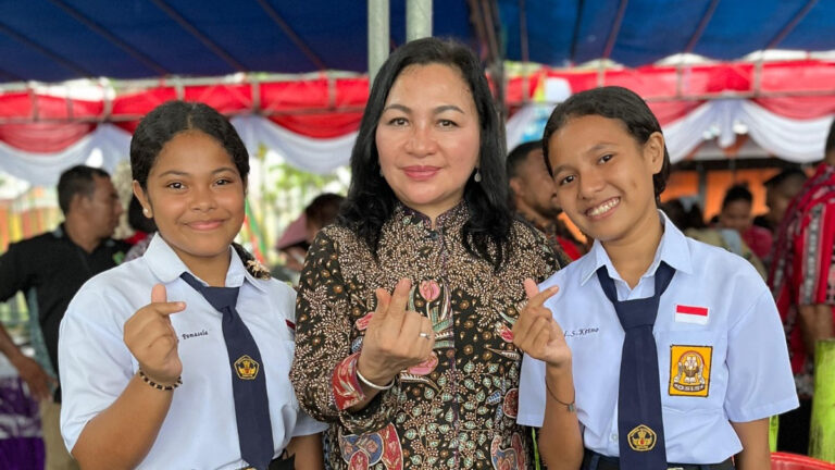 Dua Siswi SMP Teologi Kristen Raih Emas Olimpiade Sains Nasional