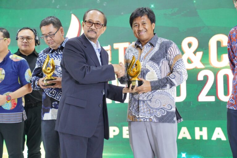 Jasa Marga Raih Predikat Gold Kategori Pilar Sosial dalam Ajang TJSL dan CSR Award 2024