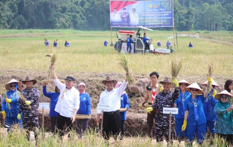 Gebyar Panen Raya, Mentan Amran dan TNI AL Sinergi Akselerasi Ketahanan Pangan