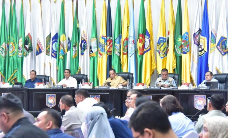 Mendagri Apresiasi Perjuangan Mentan Amran Tambah Alokasi Pupuk