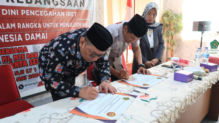 Cegah Intoleransi di Madrasah, Kankemenag Jaksel Gandeng Densus 88 Anti Teror Polri