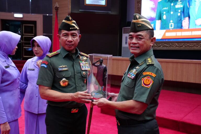Panglima TNI Pimpin Sertijab Asintel Panglima TNI